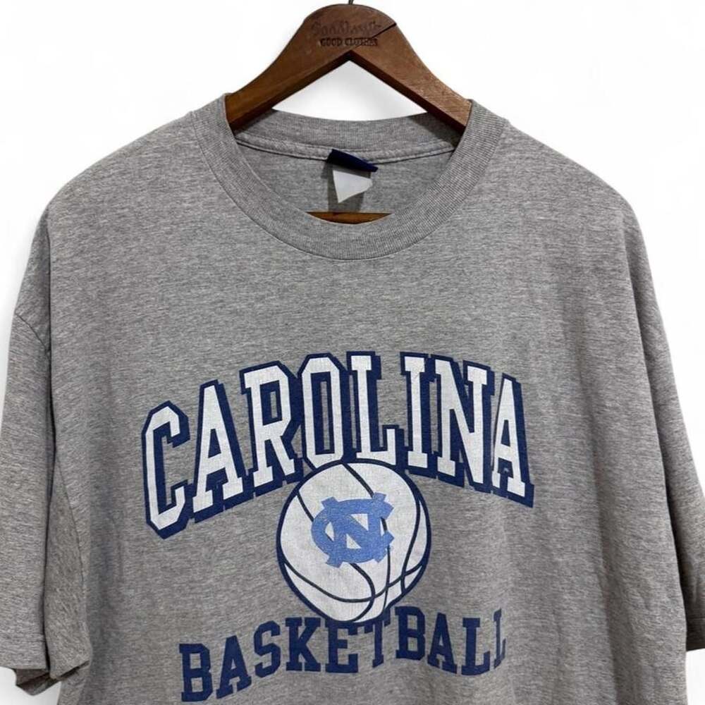 Champs Sports Team Edition Apparel UNC Carolina Basketball T-Shirt XL